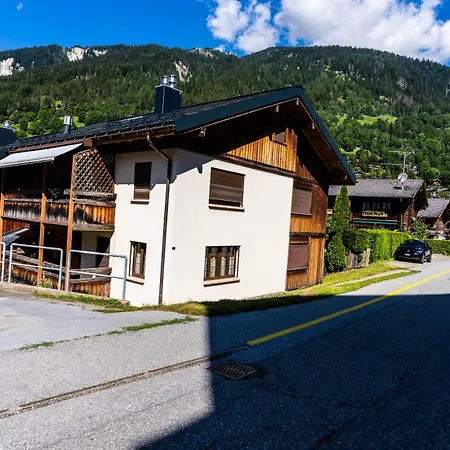 Haus Binelti, * Fiesch