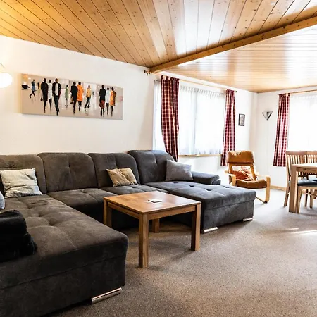 Haus Binelti, Daire *